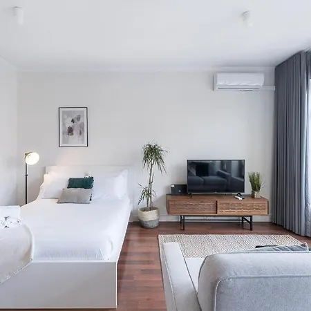 Studio-fast Wi-fi- Ac -5 Min Trindade Metro&clerigos 포르투