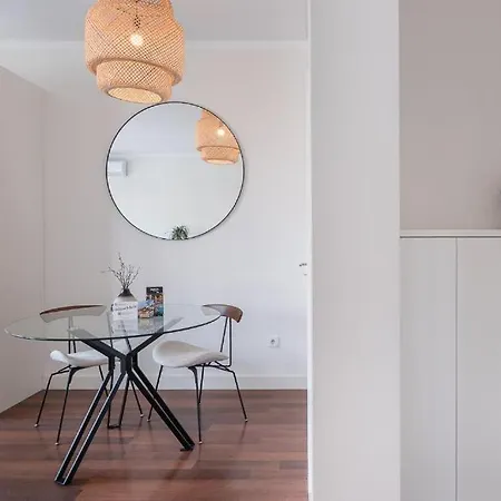 Studio-fast Wi-fi- Ac -5 Min Trindade Metro&clerigos 아파트