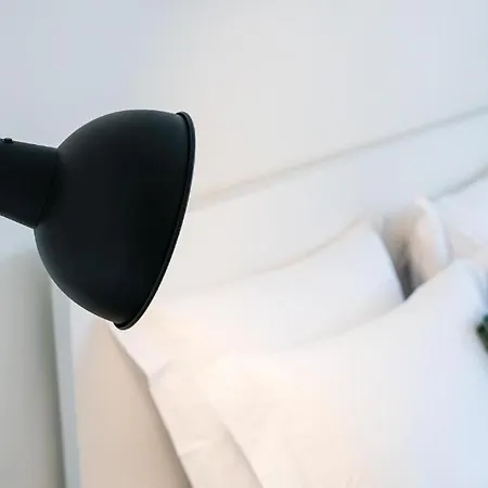 Apartment Studio-Fast Wi-Fi- Ac -5 Min Trindade Metro&Clerigos *