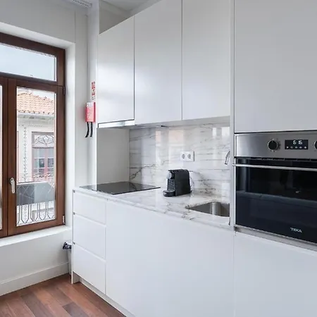 Studio-fast Wi-fi- Ac -5 Min Trindade Metro&clerigos Oporto