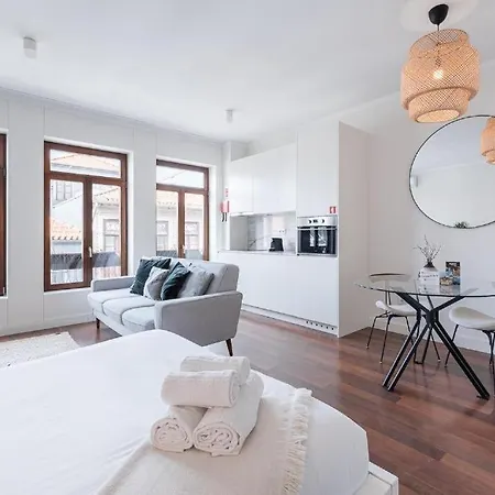 Studio-fast Wi-fi- Ac -5 Min Trindade Metro&clerigos Apartmán